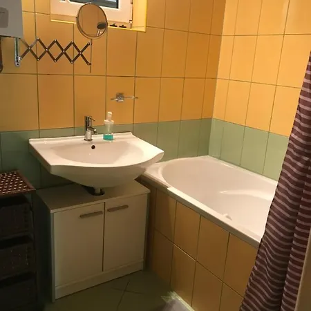 Erika Apartmanhaz Country house